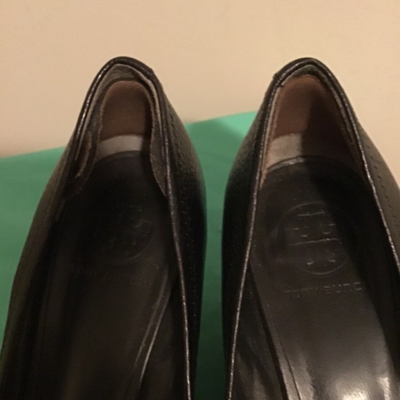 💯Tory Burch, size 9.5M, some wear, pre-owned, heel support inside, see photos - Picture 4 of 9